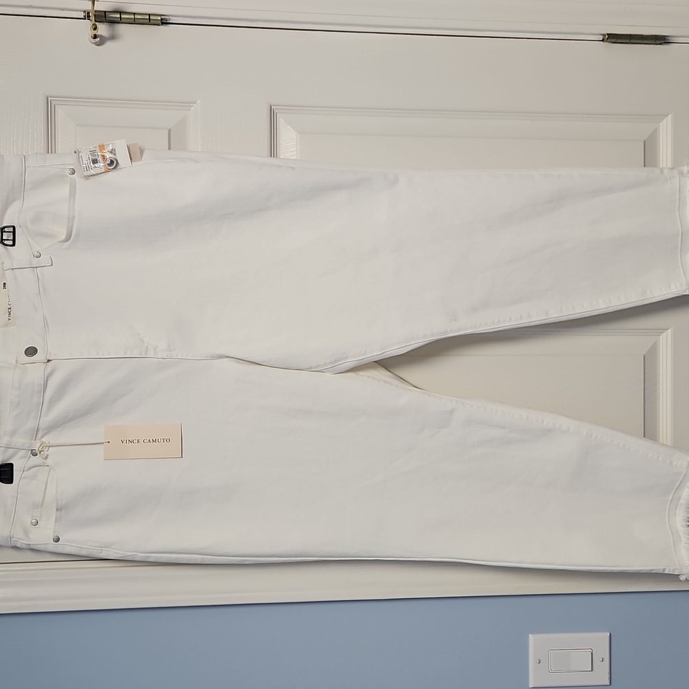 Vince Camuto Raw Edge Hem Ankle‎ Jeans: Ultra White: Size- 24W